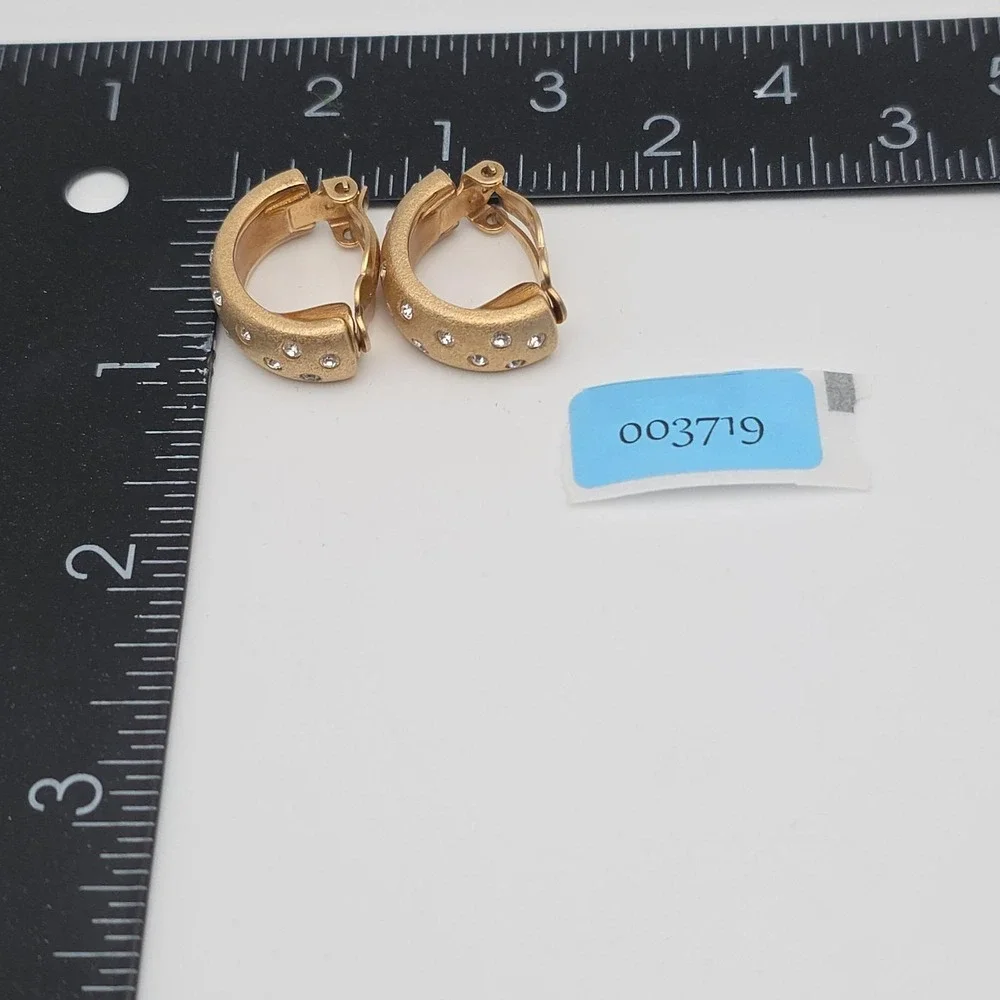 Swarovski item excellent